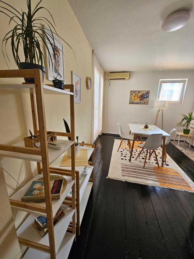 Cosy Apartment In The Heart Of Skopje Exterior photo
